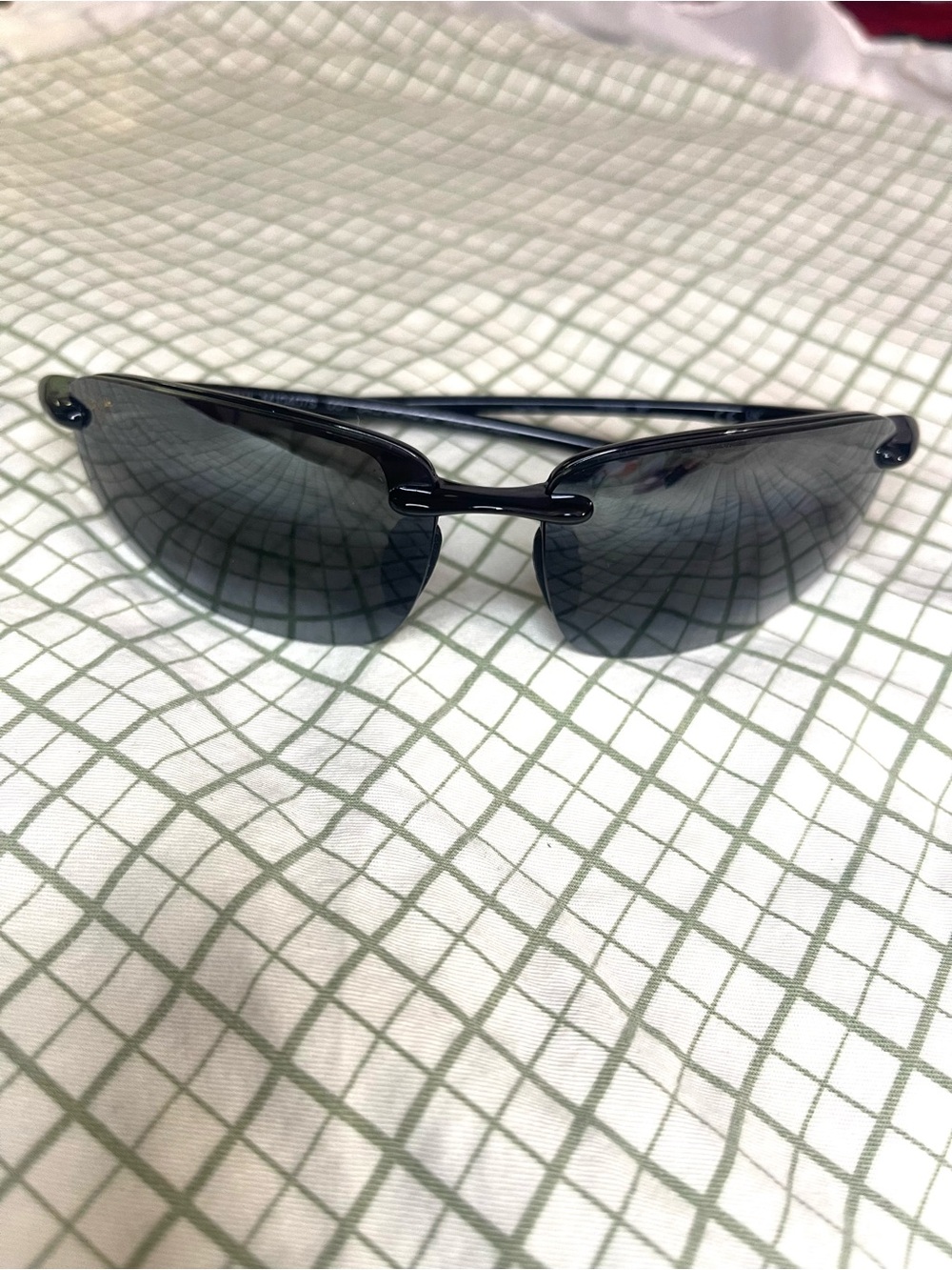 Maui Jim Black Rimless Sunglasses with Dark Gray Polarized Lenses